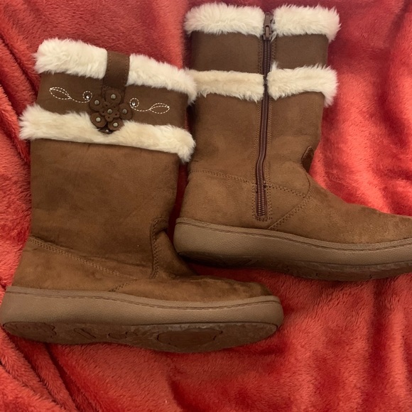 CRB Other - Boots CRB size 3M
